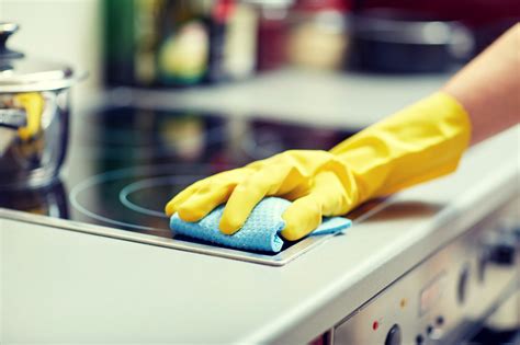Clean the kitchen - Here are the steps to follow: Spray the sink to dampen it and wash any remaining debris down the drain. Cover the inside of the sink with a baking soda paste, then pour a cup down the drain. Pour one cup of distilled white vinegar down the drain. While the vinegar and baking soda deodorize and break down buildup, tackle the sink. 